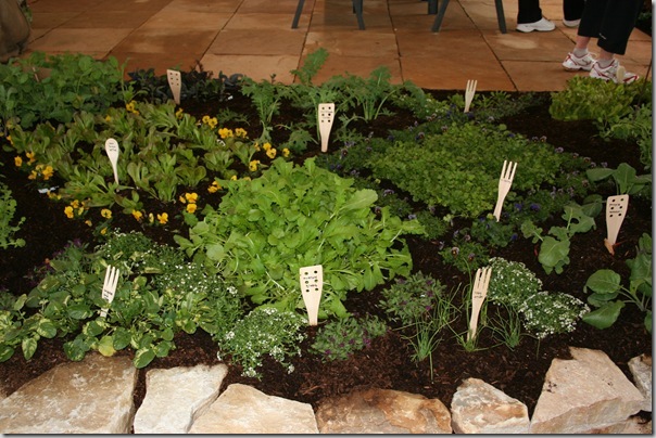 patterened but not stuffy veg arrangement